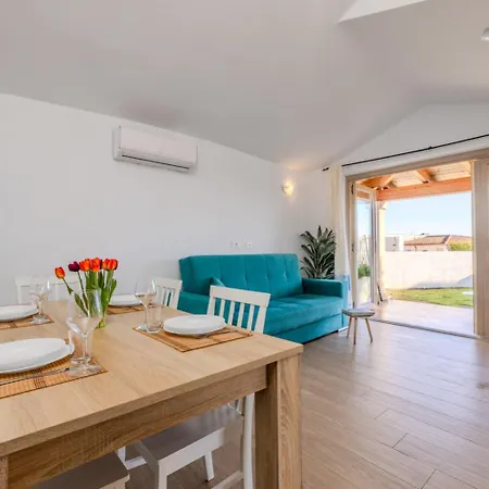 Semesterbostad Sea View House 6