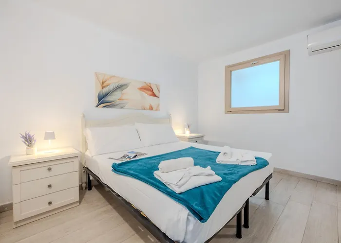 Sea View House 6 *